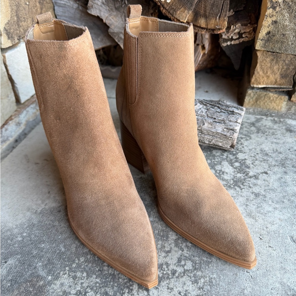 Marc Fisher women’s leather Suede Pointed-Toe Ankle Boots in tan. Sz-9.5M. LocW - Picture 3 of 12